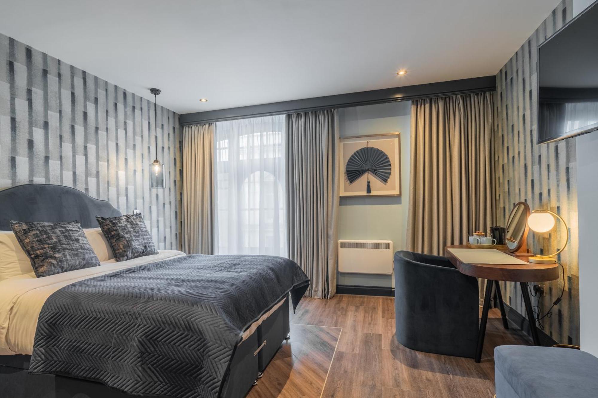 Howfield Hotel Мертир-Тидвилл Экстерьер фото